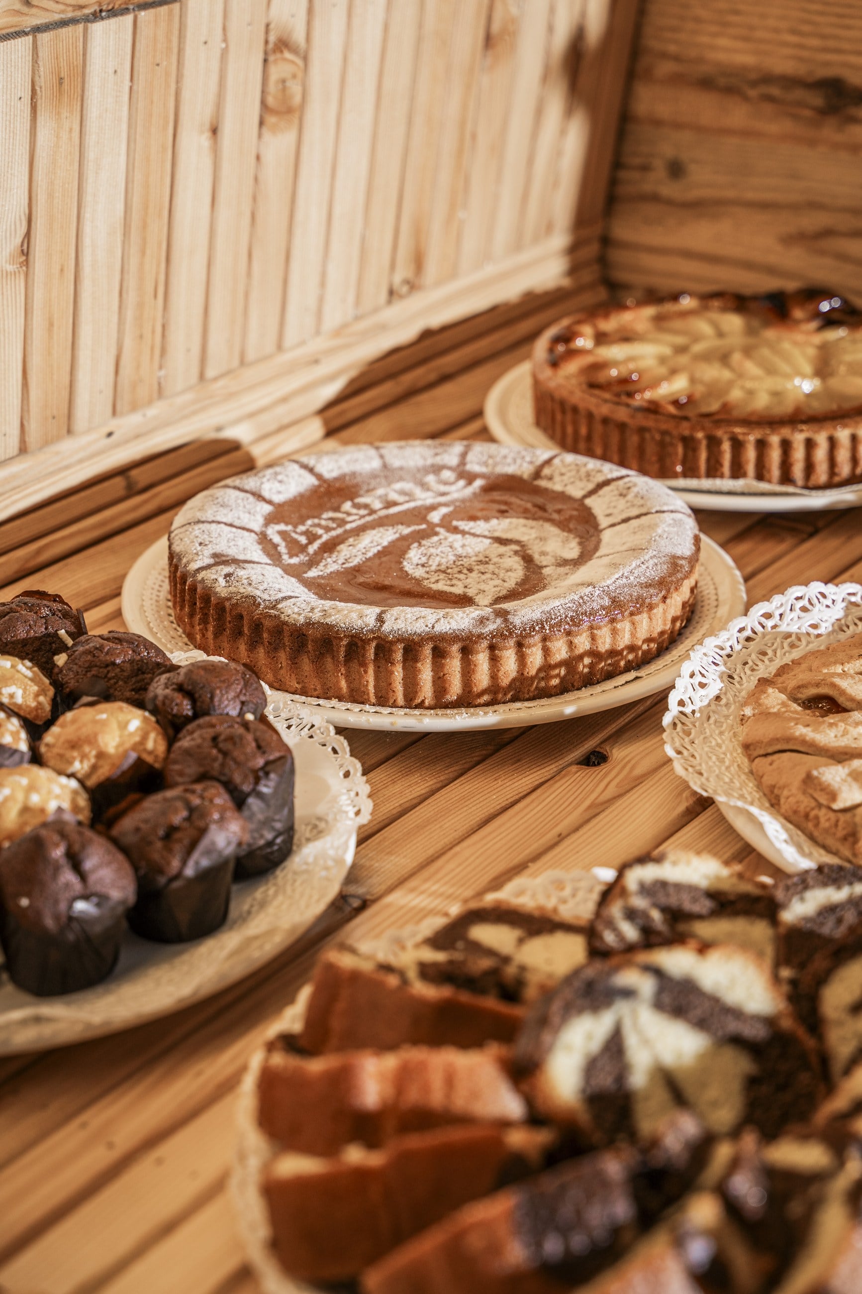 Torte e biscotti fatti in casa a colazione
